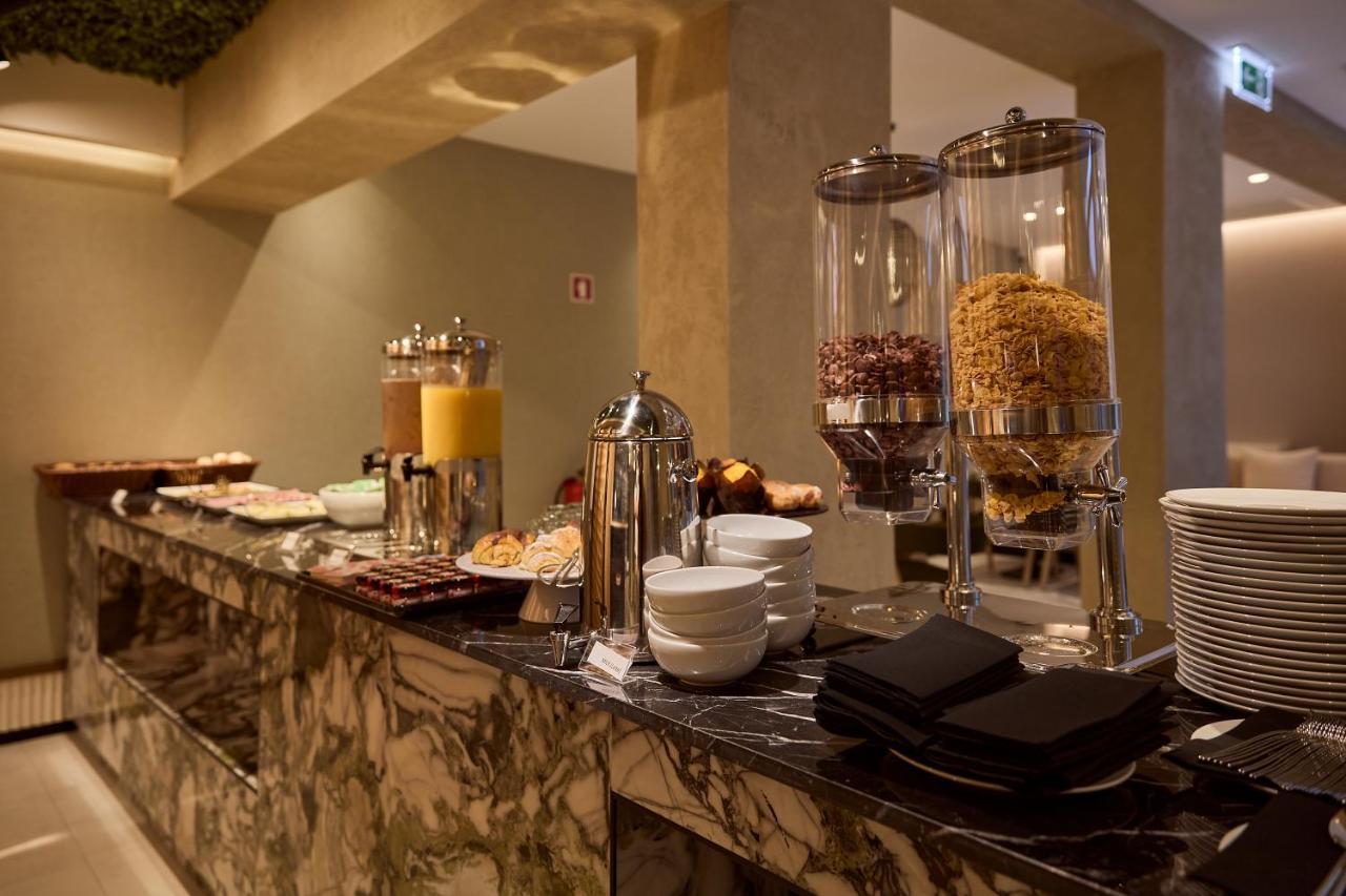 Omid Saldanha Hotel ลิสบอน ภายนอก รูปภาพ