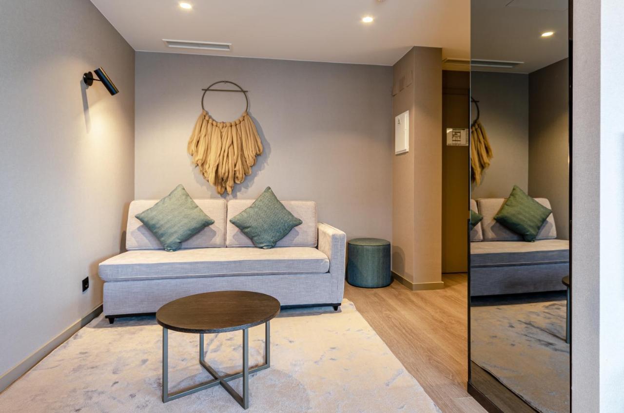 Omid Saldanha Hotel ลิสบอน ภายนอก รูปภาพ